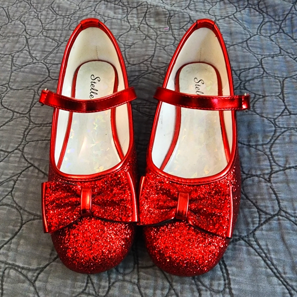 Ruby Red Glitter Girls Size 3 Dress shoes
